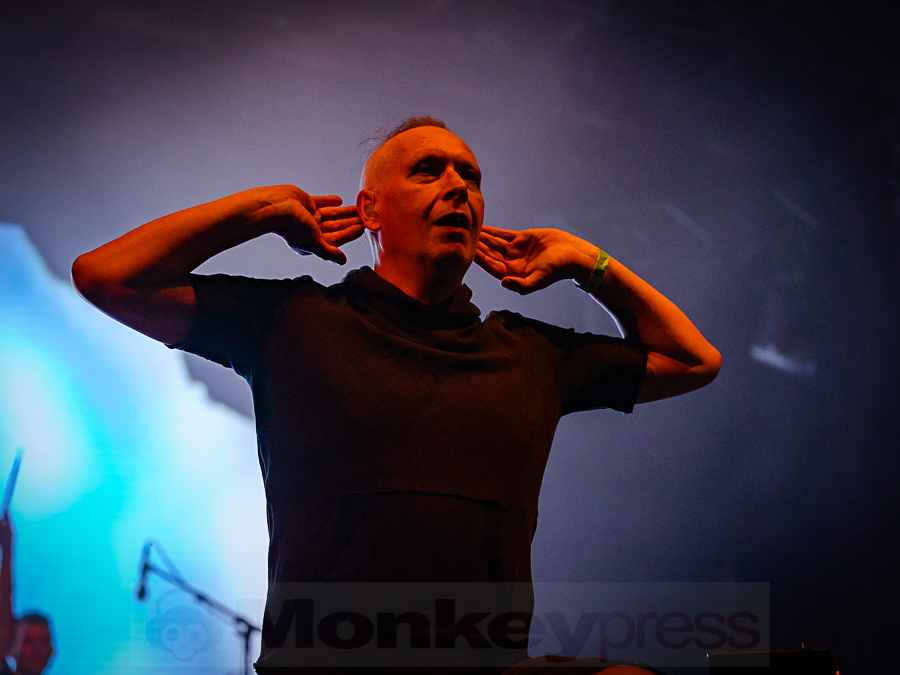 2025-07-04-SOLAR_FAKE-EASTSIDE Festival-Halle-72 SOLAR FAKE @ EASTSIDE FESTIVAL 2025 © Alf Urbschat