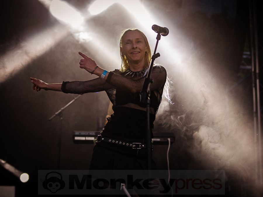 CAT RAPES DOG @ EASTSIDE FESTIVAL 2025 © Alf Urbschat