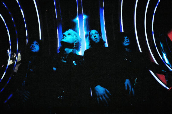 Die Nacht beginnt zu flimmern: LATHE OF HEAVEN sind mit neuen Album zurück – und sie bringen Visionen mit