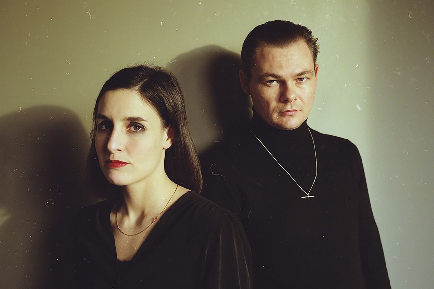 LEBANON HANOVER veröffentlichen neues Album „Asylum Lullabies“ – Ein düsteres Klangerlebnis zwischen Trost und Abgrund