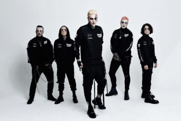 Bist du bereit für die Nacht? MOTIONLESS IN WHITE werden euch 2026 auf eine epische Reise durch Schatten, Schmerz & Soundgewalt führen!