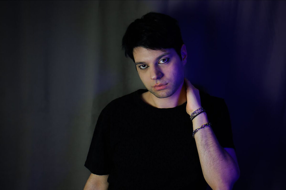 Mit „Bad Vibes“ Richtung Selbstbefreiung: THEMIS kündigt neues Album „Self Mythology“ an und veröffentlich neues Musikvideo