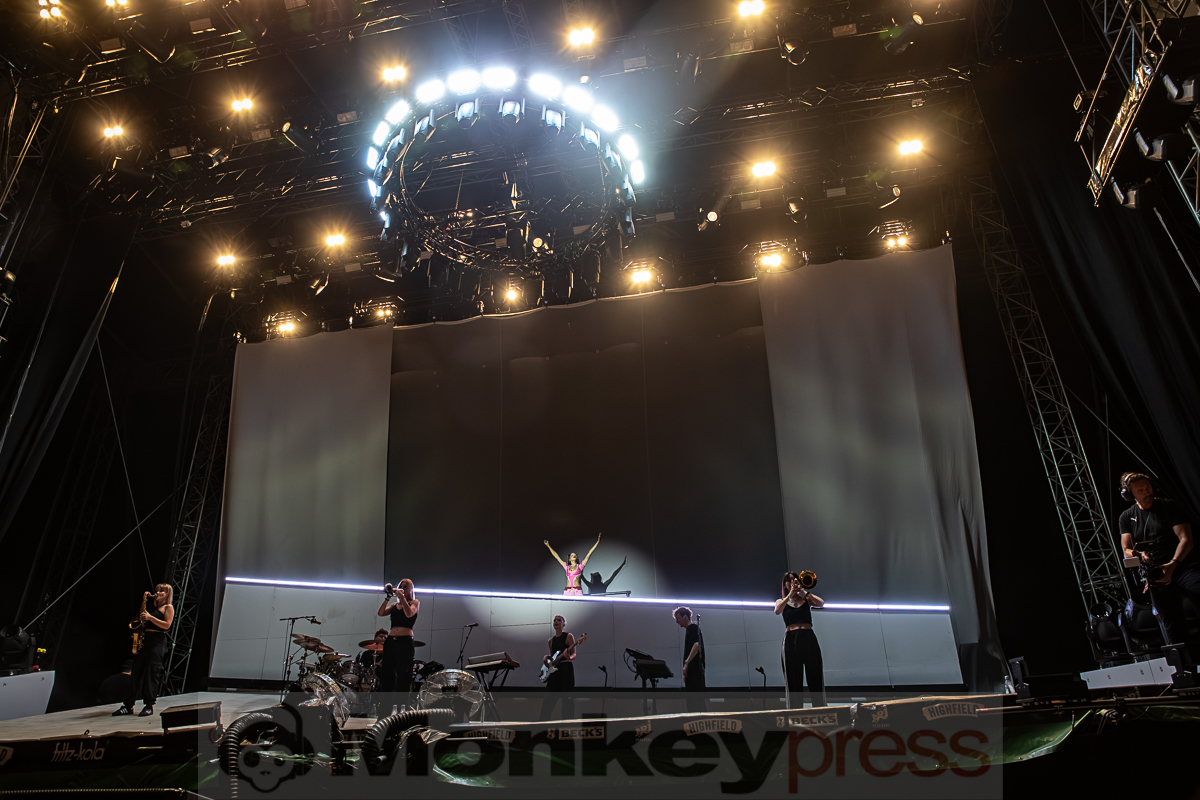 NINA CHUBA, © Joerg Seiche