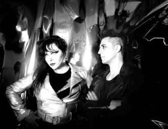 LUCKYANDLOVE veröffentlichen neue Single „I Am Human“ – ein schimmerndes Plädoyer für Menschlichkeit im digitalen Zeitalter
