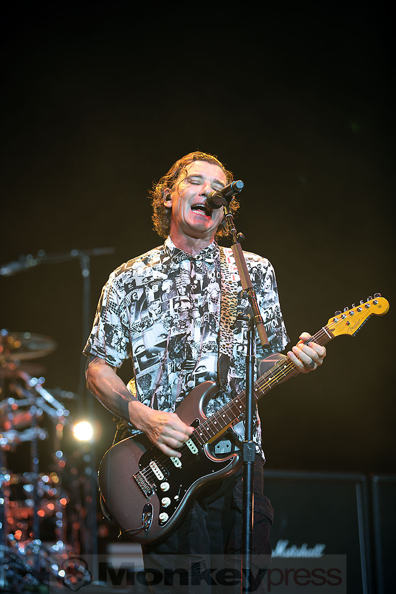 BUSH, ©Marcus Nathofer