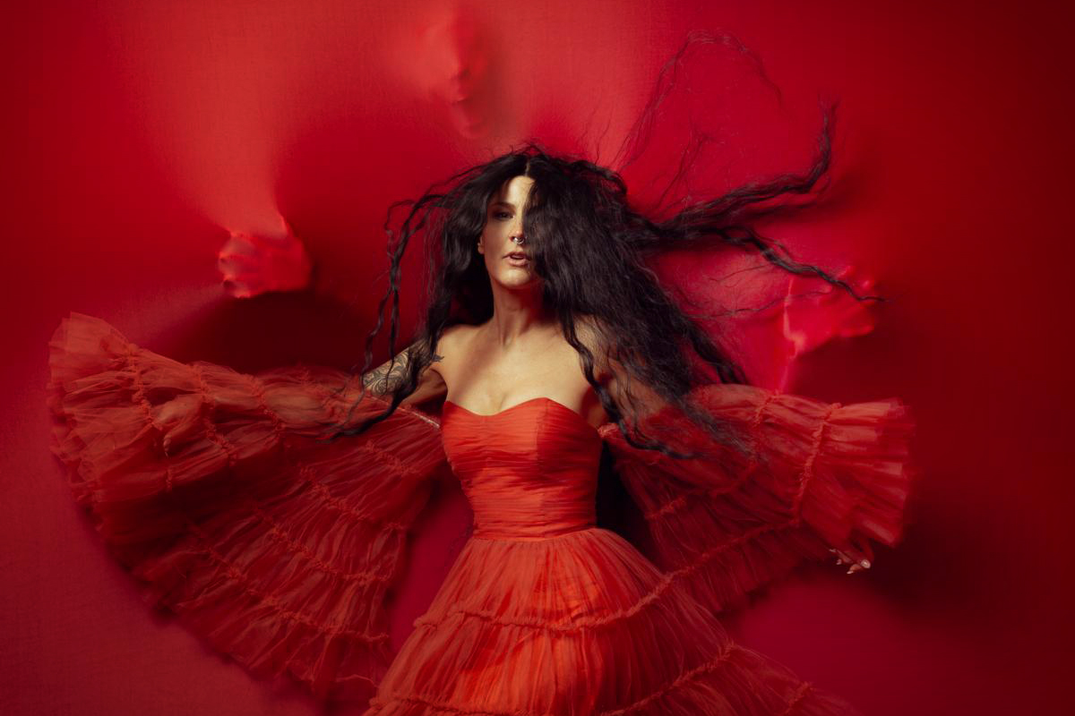 CHARLOTTE WESSELS und VOLA-Frontmann Asger Mygind veröffentlichen düsteres Duett „Backup Plan“ CHARLOTTE WESSELS und VOLA-Frontmann Asger Mygind veröffentlichen düsteres Duett „Backup Plan“