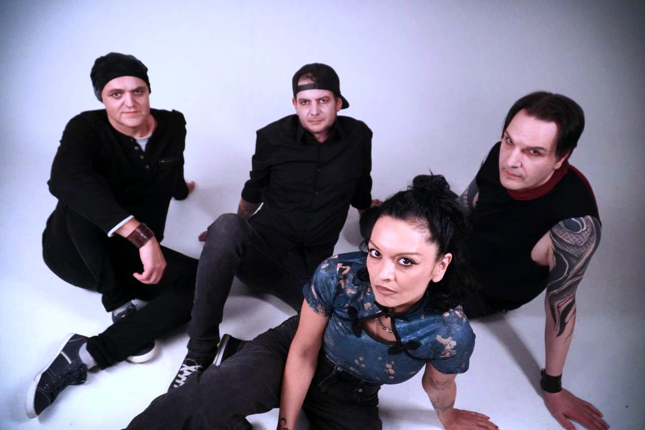 DEAD BEES IN BOURBON veröffentlichen Debütalbum Crystals – zwischen Post-Punk, Gothic und epischer Melancholie