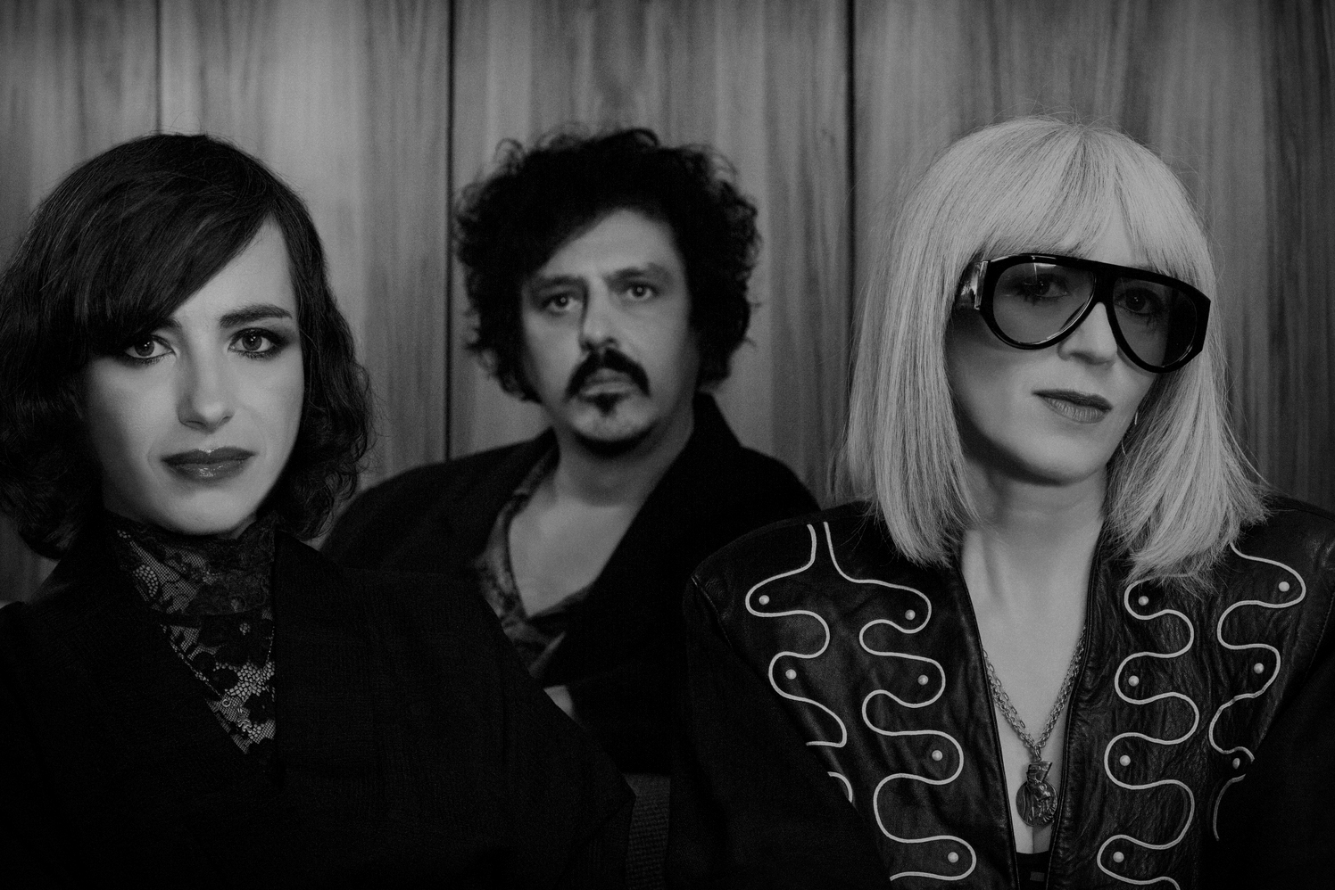 LADYTRON veröffentlichen neue Single „I See Red“ und kündigen Remix-Kollektion für den Record Store Day an