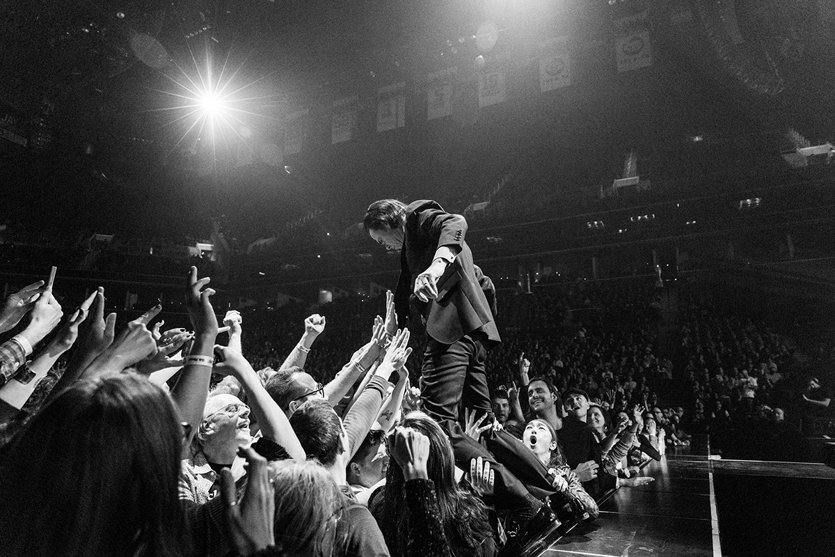 NICK CAVE & THE BAD SEEDS: Rückkehr der dunklen Messe – Fünf Open-Air-Konzerte in Deutschland bestätigt