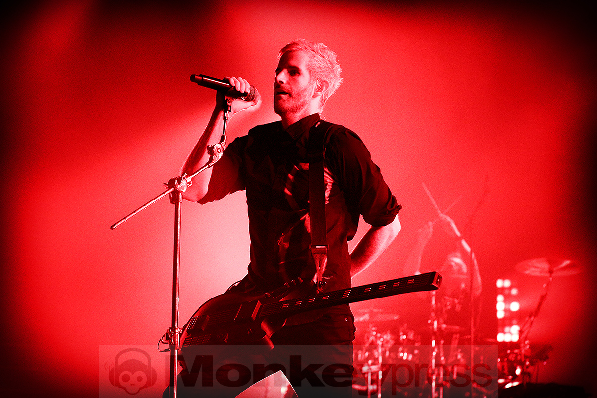 Pendulum © Sandro Griesbach