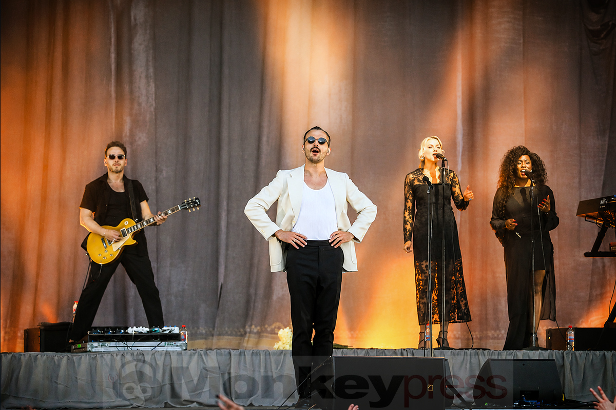 Hurts © Sandro Griesbach