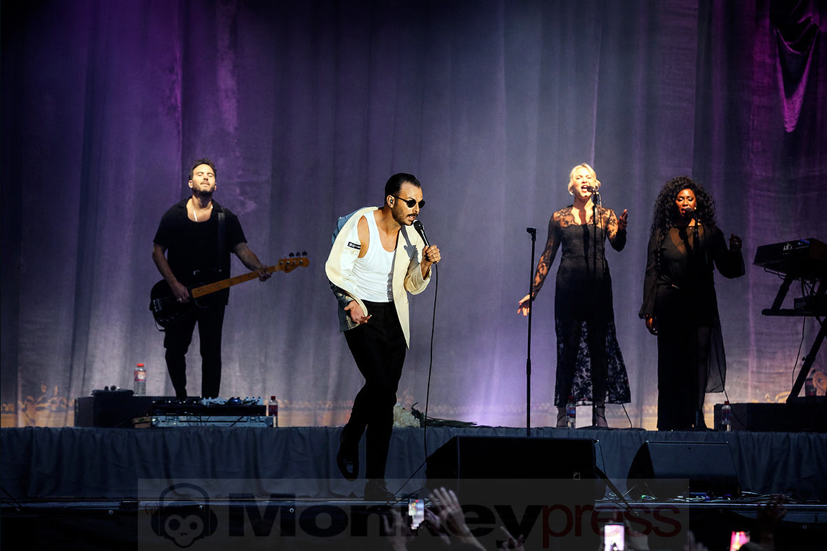 Hurts © Sandro Griesbach