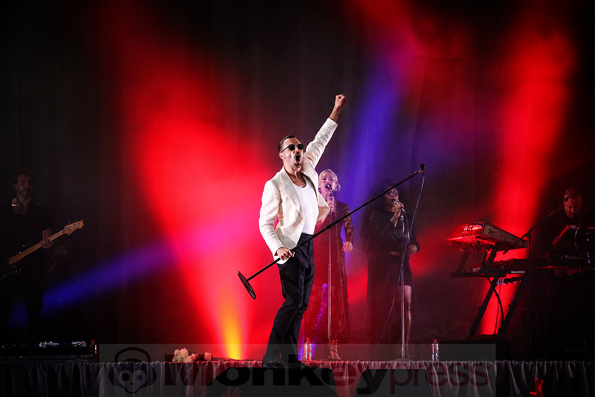 Hurts © Sandro Griesbach
