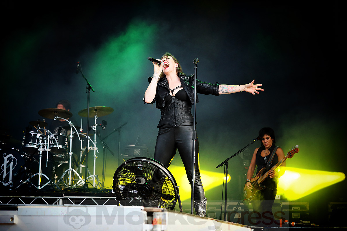 Floor Jansen at M’era Luna 2026 © Sandro Griesbach