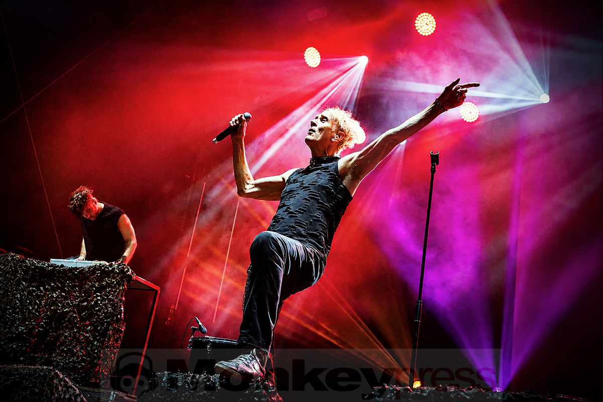 Front Line Assembly at M’era Luna 2026 © Sandro Griesbach